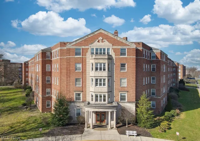 13800-fairhill-rd-209-cleveland-oh-44120/hzid_a6e03ab9