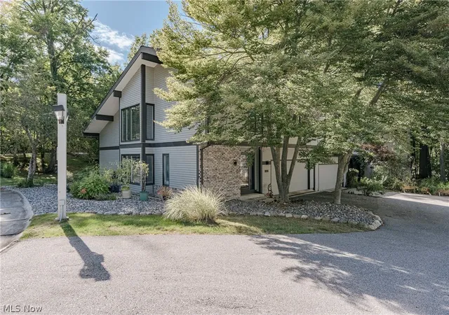 6889-woodwalk-dr-46-brecksville-oh-44141/hzid_612c2b4c