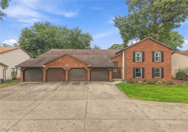 1818-harbour-cir-nw-12d-canton-oh-44708/hzid_ff40ab8a