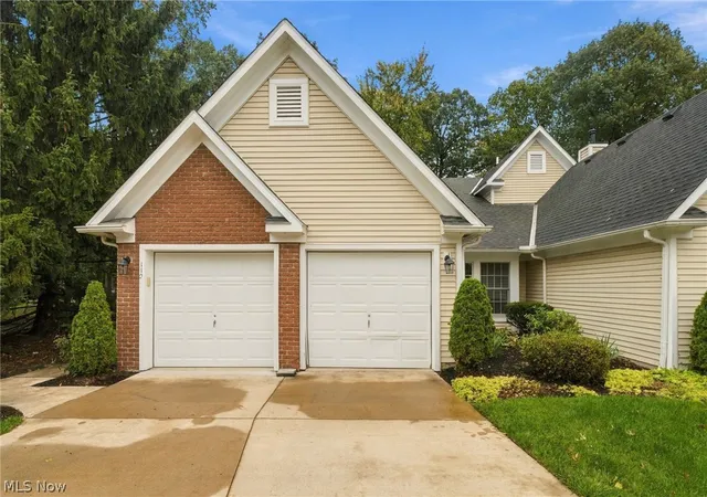 31825-bayview-dr-110-avon-lake-oh-44012/hzid_0e085174