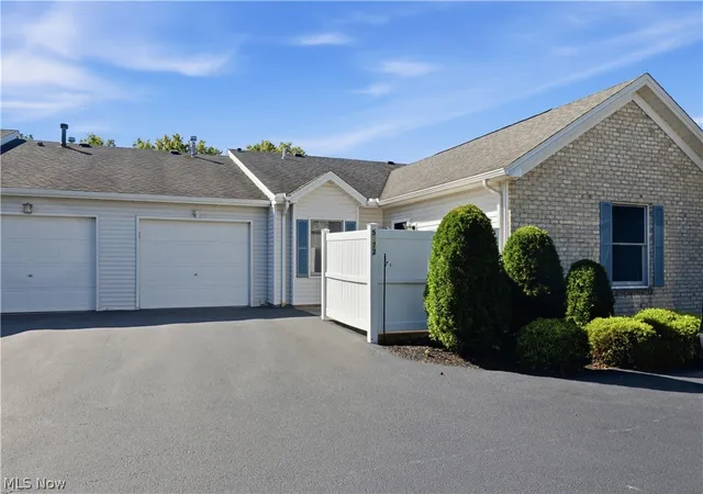 5972-callaway-cir-youngstown-oh-44515/hzid_0e4eb80b