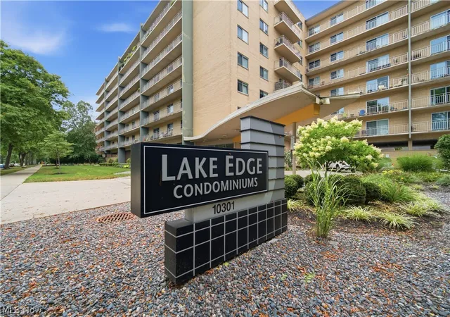 10301-lake-ave-521-cleveland-oh-44102/hzid_ca6a4353