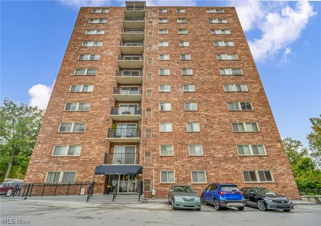 15555-hilliard-rd-304-lakewood-oh-44107/hzid_023ebf9f