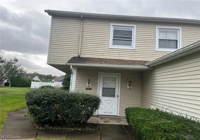 2992-ivy-hl-cir-b-cortland-oh-44410/hzid_7b8e4d65