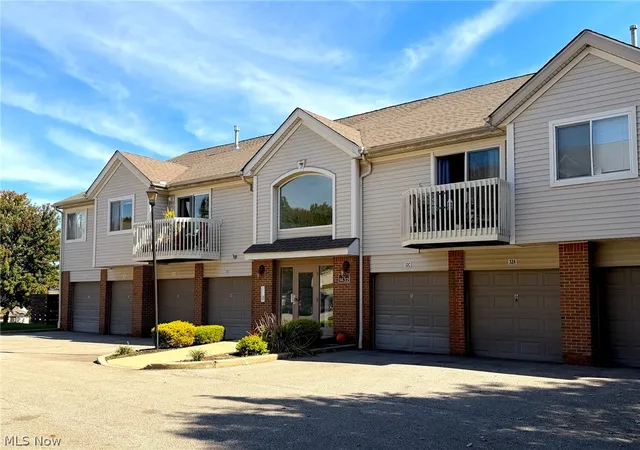 1432-buckingham-gate-blvd-a-cuyahoga-falls-oh-44221/hzid_56db3ac3