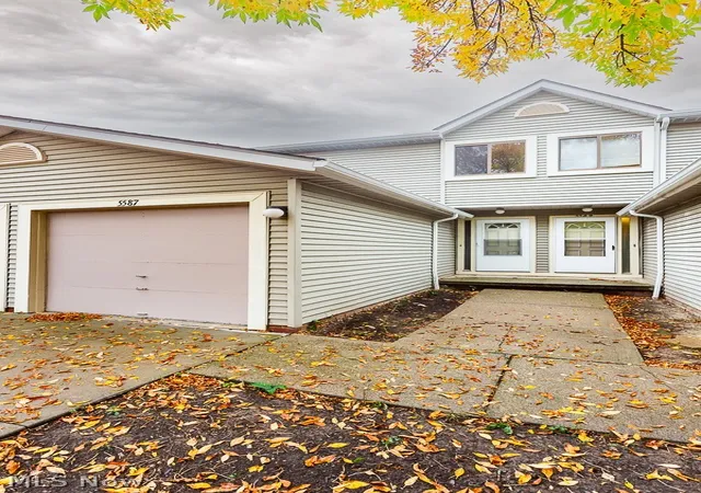 5587-suncrest-ct-d-cleveland-oh-44134/hzid_0b6af5b3