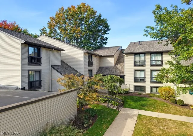 6320-greenwood-104-northfield-oh-44067/hzid_9c5a3c6b