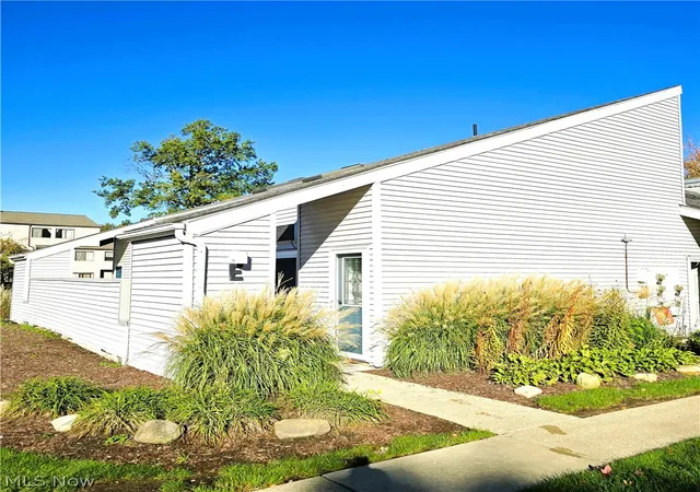 1555 Cedarwood Dr