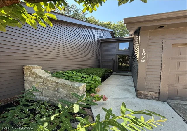 1070-stonewood-ct-westlake-oh-44145/hzid_9ced1dc7
