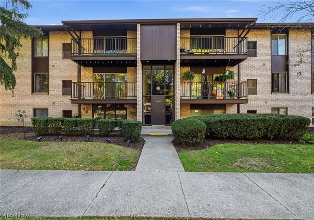 16435-heather-ln-202-cleveland-oh-44130/hzid_dd3159c5
