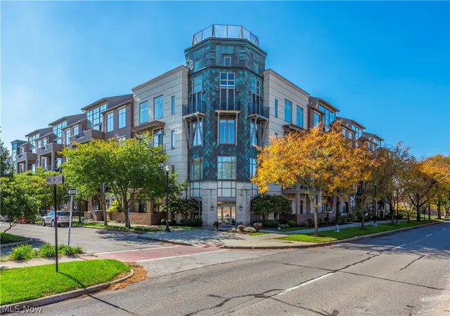 16800-van-aken-blvd-413-cleveland-oh-44120/hzid_6a59922e