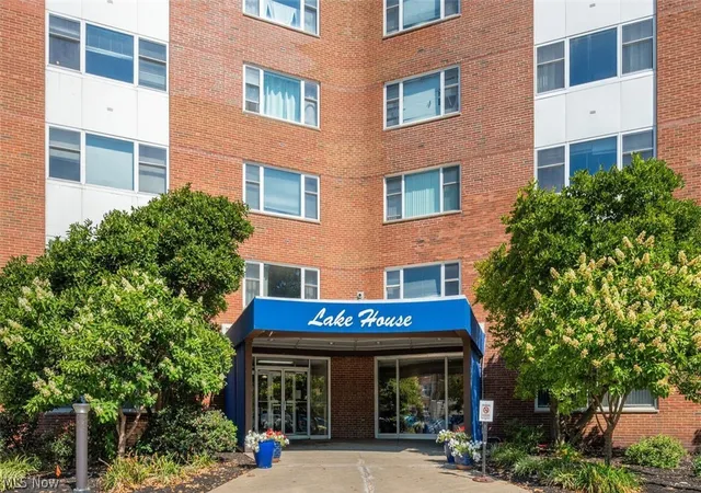 11850-edgewater-dr-1012-lakewood-oh-44107/hzid_0c4a16d7