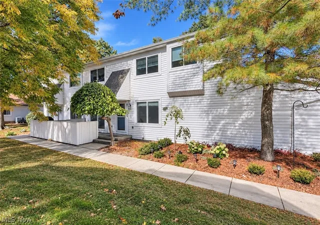 5424-canyon-ct-a-willoughby-oh-44094/hzid_faca0ba1