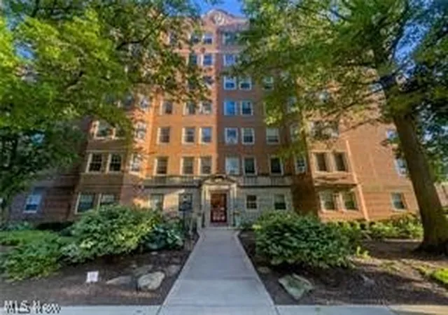 13500-shaker-blvd-602-cleveland-oh-44120/hzid_8d24b2df
