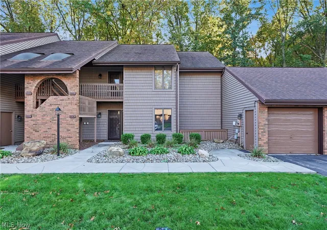 4458-willow-crk-dr-se-warren-oh-44484/hzid_ba3b7338