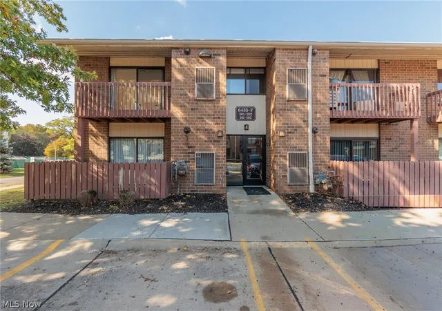 6435-princeton-ct-f101-cleveland-oh-44130/hzid_75c36f02