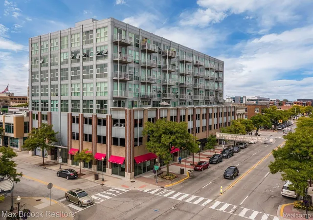 100-w-5th-st-510-royal-oak-oakland-mi-48067/hzid_90703b69