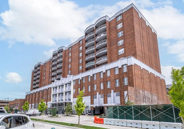 411-s-old-woodward-ave-511-birmingham-oakland-mi-48009/hzid_cad707c7