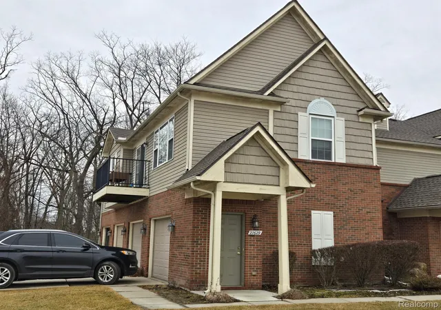 27629-hidden-oaks-dr-trenton-mi-48183/hzid_185d4b76