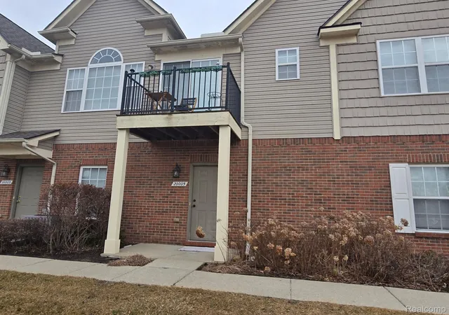 20005-hidden-oaks-dr-brownstown-charter-township-wayne-mi-48183/hzid_772e364a