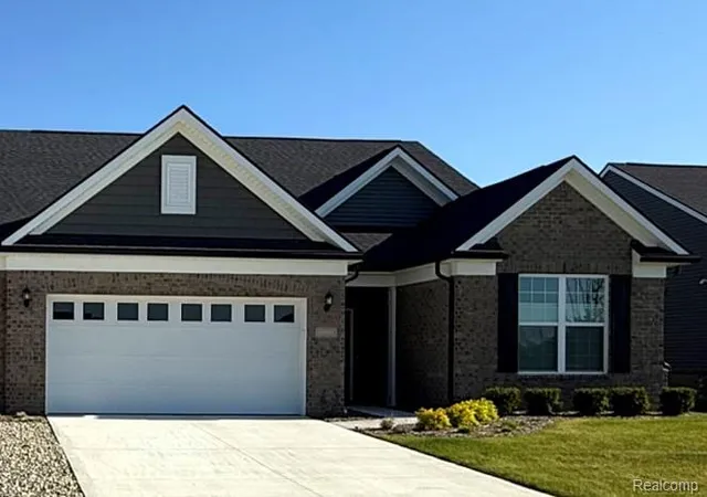 42776-arbor-dr-clinton-township-mi-48038/hzid_a07e5772