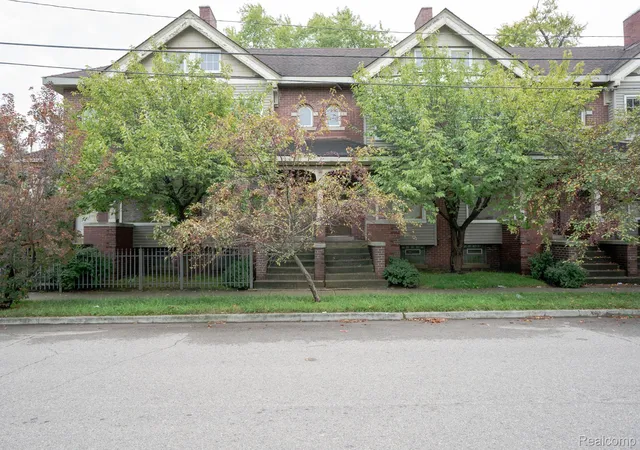 7246-saint-paul-st-detroit-mi-48214/hzid_122c2559