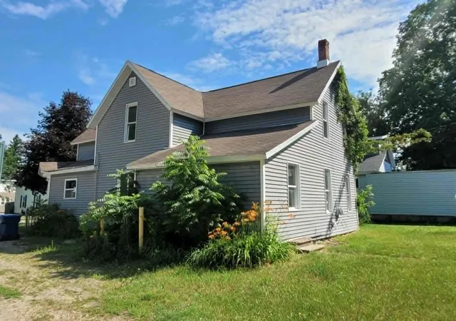 218-e-river-st-cadillac-mi-49601/hzid_088d3fab