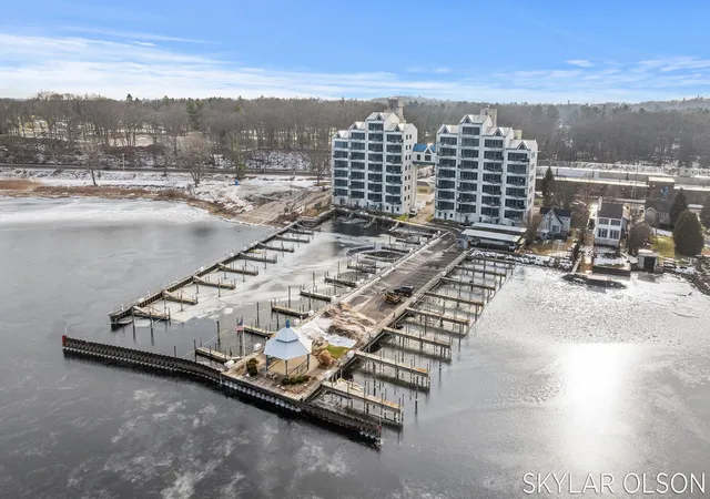 2964-lakeshore-dr-e701-muskegoncity-muskegon-mi-49441/hzid_cfd8b645