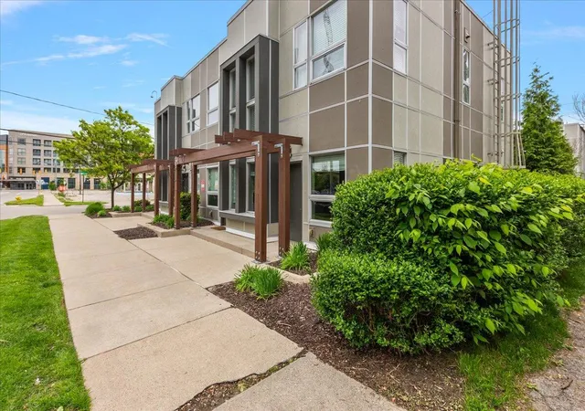 600-douglas-st-nw-620d-grandrapidscity-kent-mi-49504/hzid_49762f0d