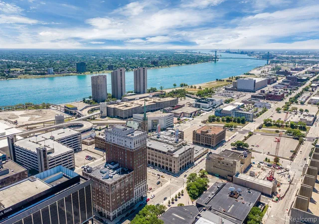 525-w-lafayette-blvd-16b-detroitcity-wayne-mi-48226/hzid_bacf29df