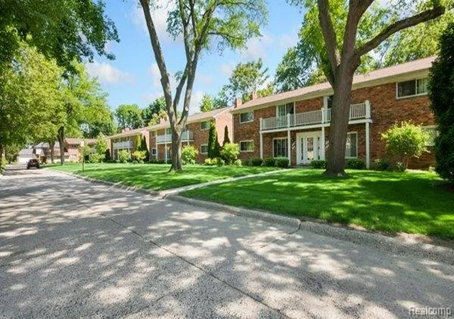 516-neff-ln-grosse-pointe-mi-48230/hzid_c264882c