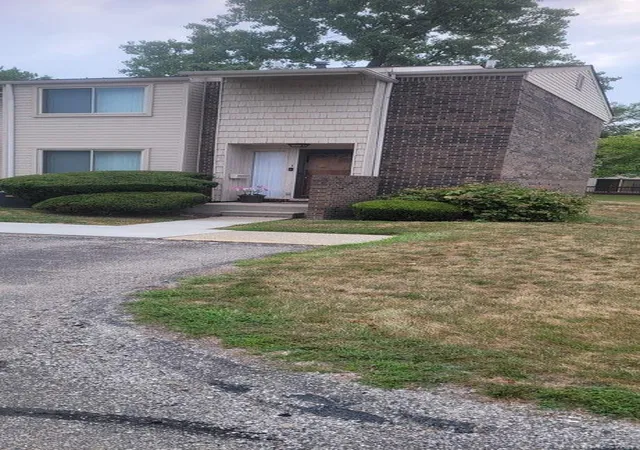 1-fredericksburg-towne-st-1-southfield-mi-48075/hzid_da95cb06