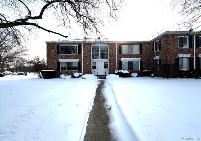 671-e-fox-hills-dr-bloomfield-hills-mi-48304/hzid_c1dad4af