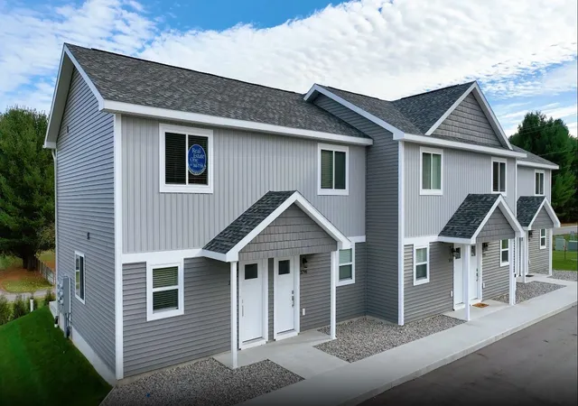 3790-woodgate-dr-eastbaytownship-grandtraverse-mi-49686/hzid_190ac869