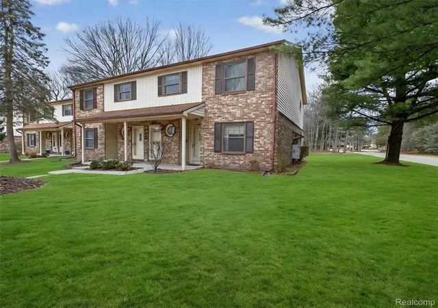 35652-castlewood-ct-westland-mi-48185/hzid_807eb16c