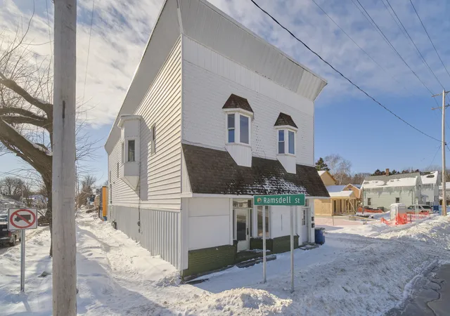 221-5th-street-manistee-mi-49660/hzid_13d863c2