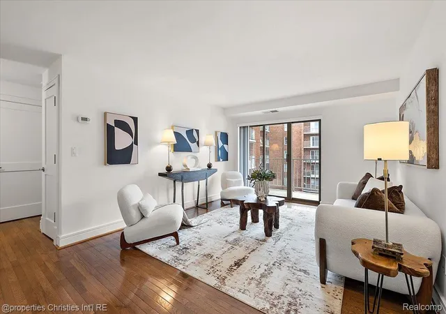 411-s-old-woodward-ave-821-birmingham-mi-48009/hzid_801b99b2