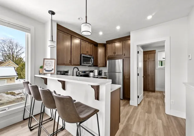 200-gillis-st-traverse-city-mi-49684/hzid_1e669d29