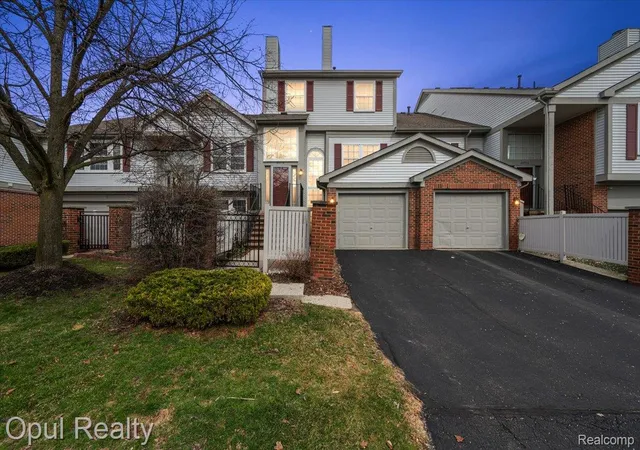 49714-draper-cir-87-plymouthchartertownship-wayne-mi-48170/hzid_716b96cc