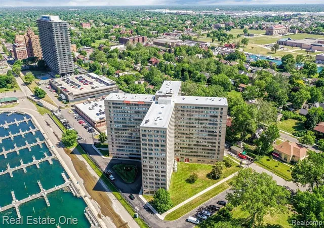 8900-e-jefferson-ave-225-detroitcity-wayne-mi-48214/hzid_7423f928