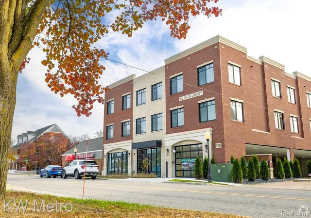 120-e-liberty-street-e-liberty-street-302-milfordvillage-oakland-mi-48381/hzid_5ebd0746