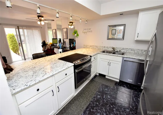 2525-white-oak-pl-flint-mi-48532/hzid_5225c0bf