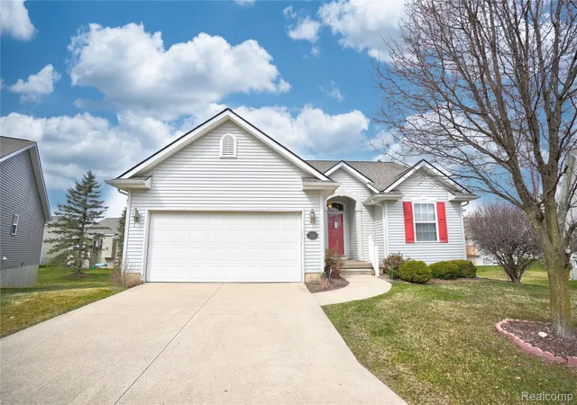 1130-creekside-ct-burton-mi-48509/hzid_fff282a9