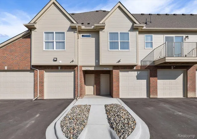 8292-heywood-cir-4-sterling-heights-mi-48312/hzid_9c16ed38