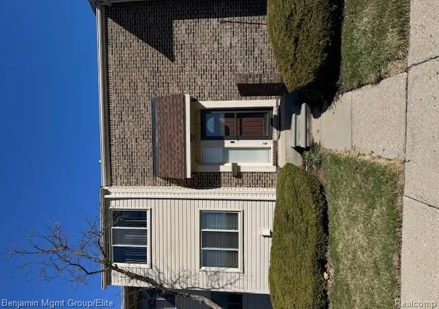 7-hampton-towne-st-7-southfield-mi-48075/hzid_b2abac10