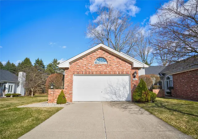 6361-squire-lake-dr-flushing-mi-48433/hzid_e1314f69