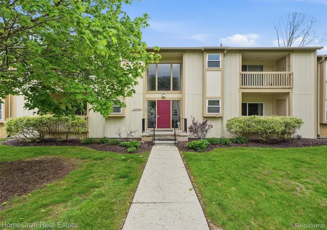 27920-berrywood-ln-33-farmingtonhillscity-oakland-mi-48334/hzid_f5778db7