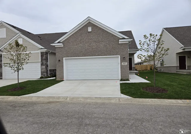 807-plum-vlg-dr-57-monroe-mi-48161/hzid_866ade27