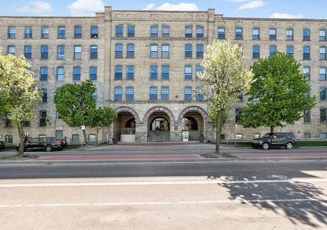 940-monroe-ave-nw-338-grand-rapids-mi-49503/hzid_9f1ef9dc