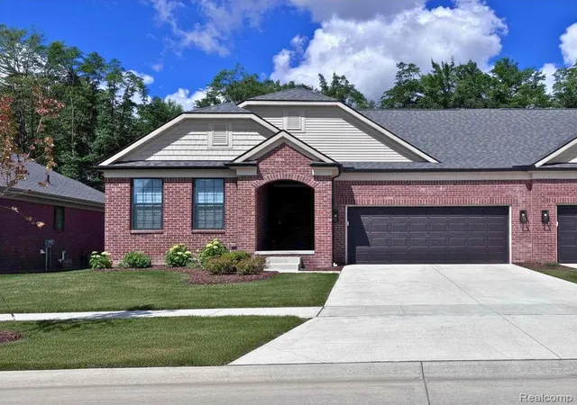 55825-oak-pointe-dr-utica-mi-48315/hzid_5d2a40c6
